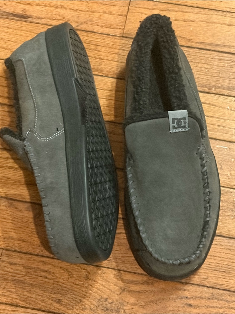 DC Villian Loafers Mens Size 10 Dark Gray Leather